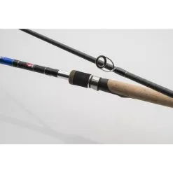 DEGA LARS HANSEN "Passion Seatrout" - Angelrute 3,15m -Shakespeare - Pure Fishing 1378315 04 770483 1280x1280